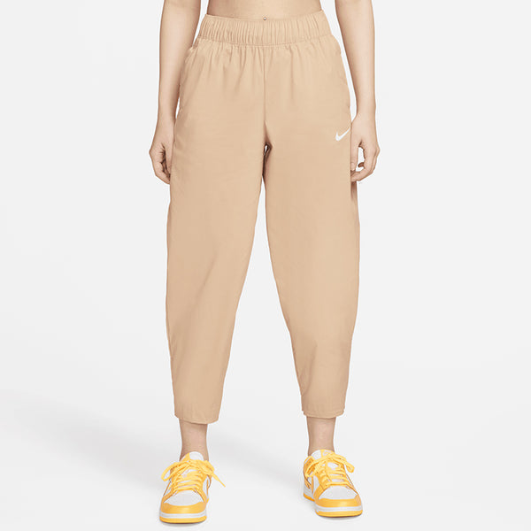 Nike Women's Sportswear Essential High-Rise Curve Pants