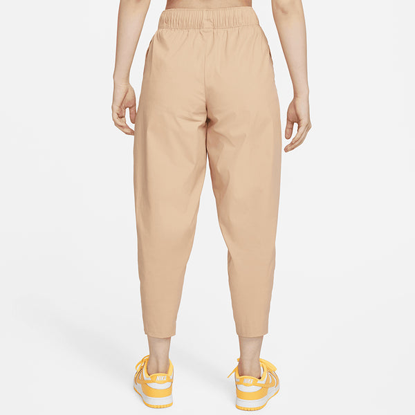 Nike Women's Sportswear Essential High-Rise Curve Pants