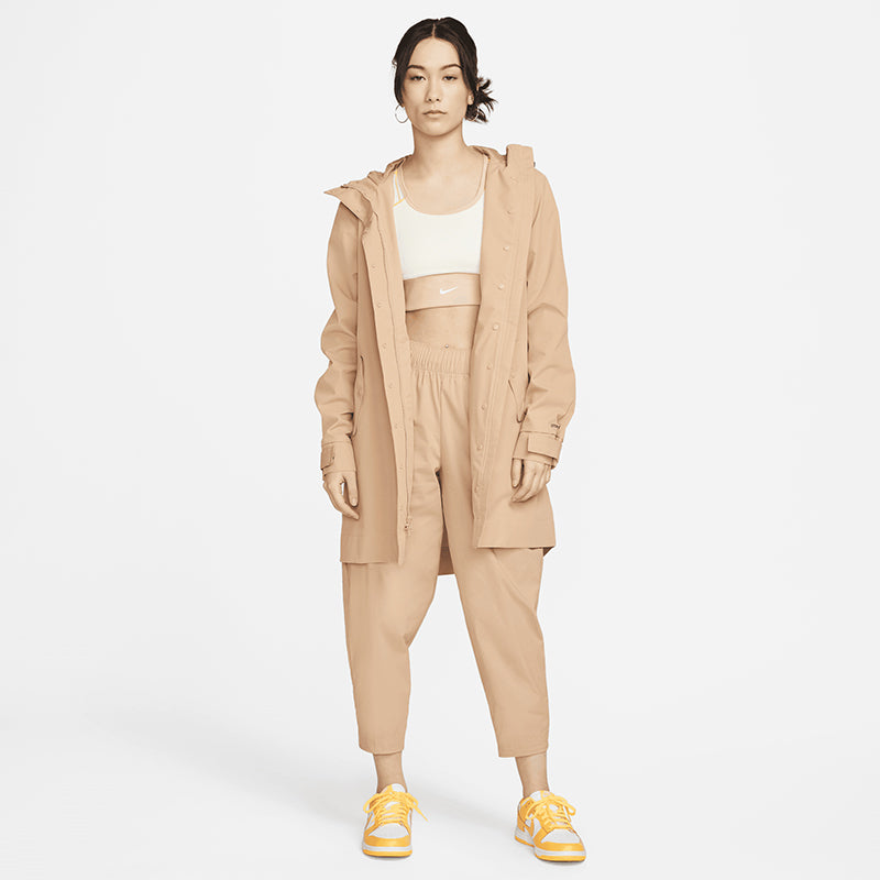 Nike Women's Sportswear Essential High-Rise Curve Pants