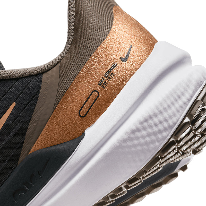 Nike Women's Air Winflo 9