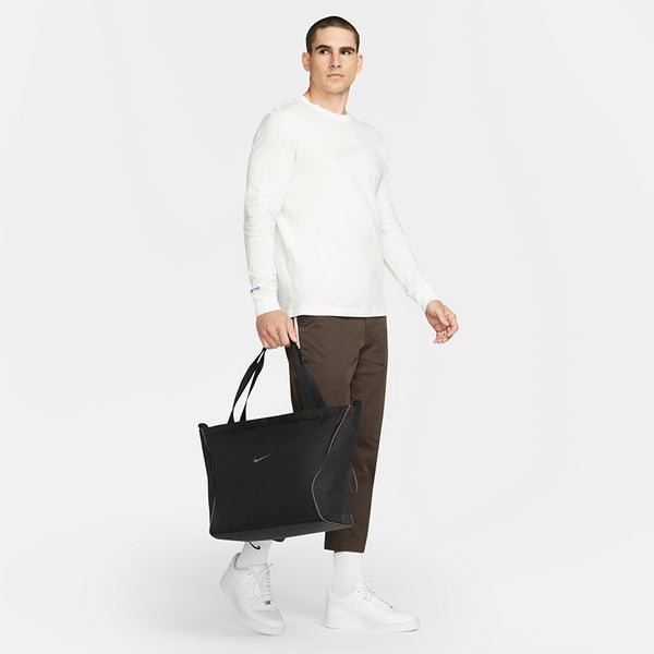 Nike Unisex Sporstwear Essentials Tote Bag (26L).