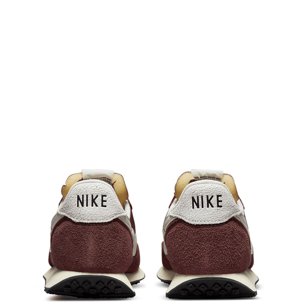 Nike Men's Waffle Trainer 2 SE.