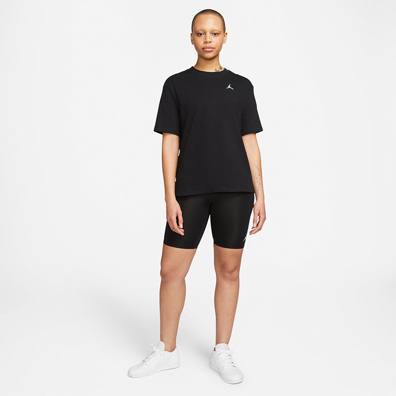 Jordan Women's Essentials Short Leggings.
