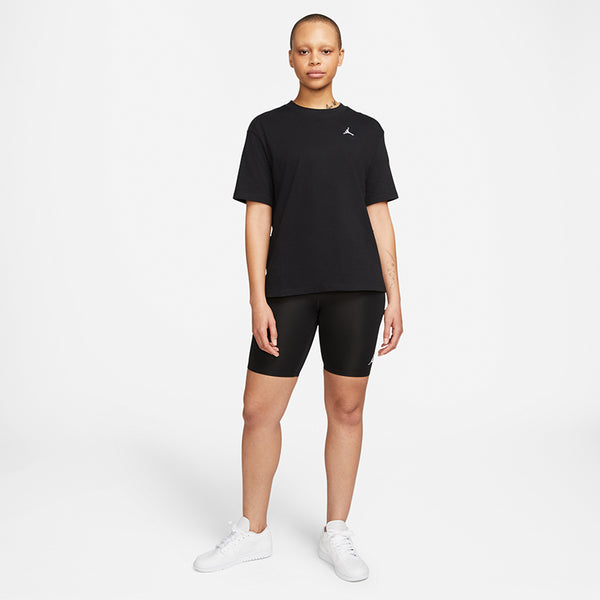 Jordan Women's Essentials Short Leggings.