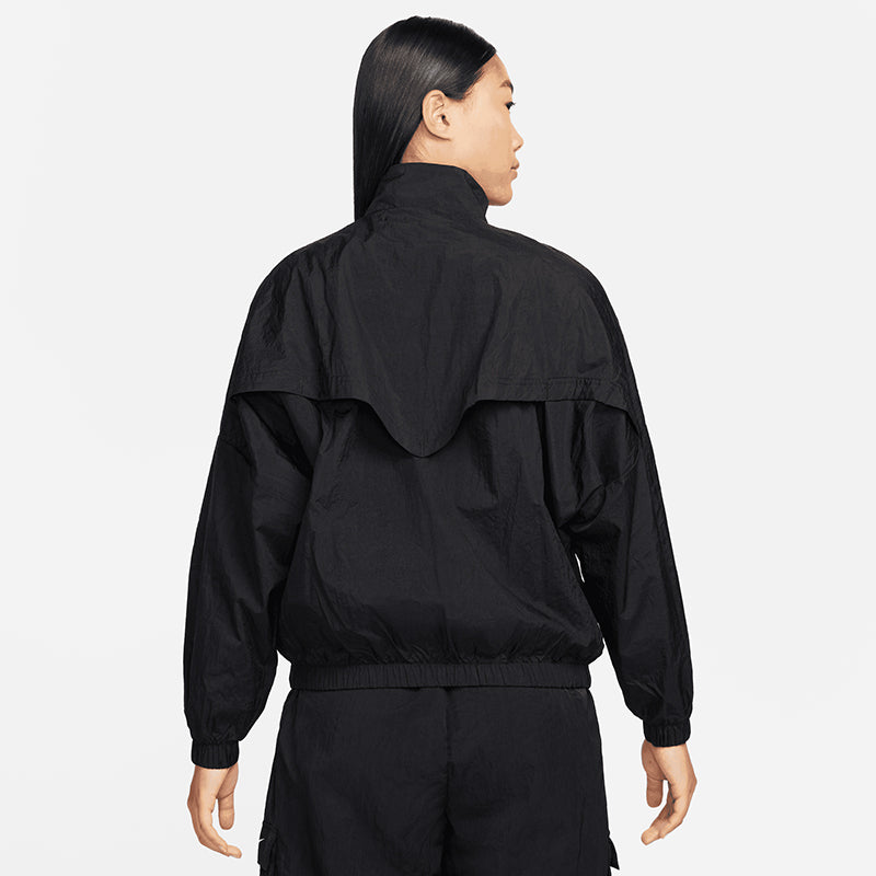 Nike Women's Sportswear Essential Windrunner Woven Jacket