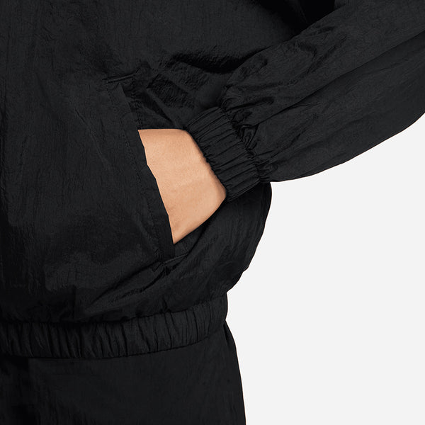 Nike Women's Sportswear Essential Windrunner Woven Jacket