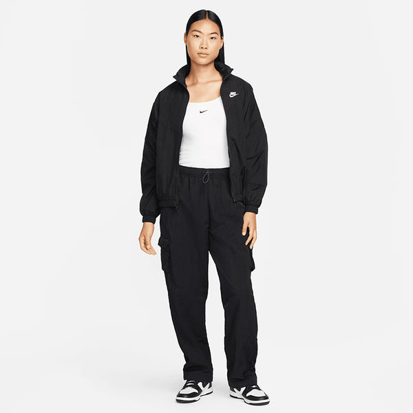 Nike Women's Sportswear Essential Windrunner Woven Jacket