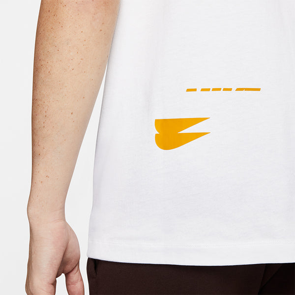 Nike Men's Sportswear Sport Essentials T-Shirt.