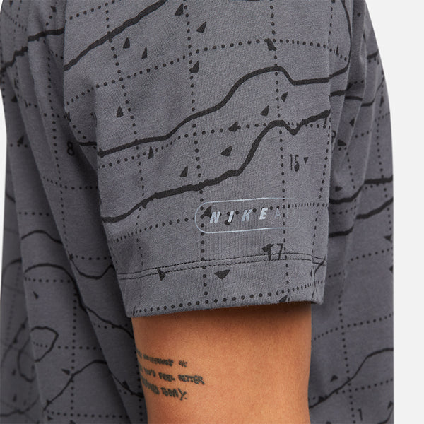 Nike Men's Sportswear T-Shirt.