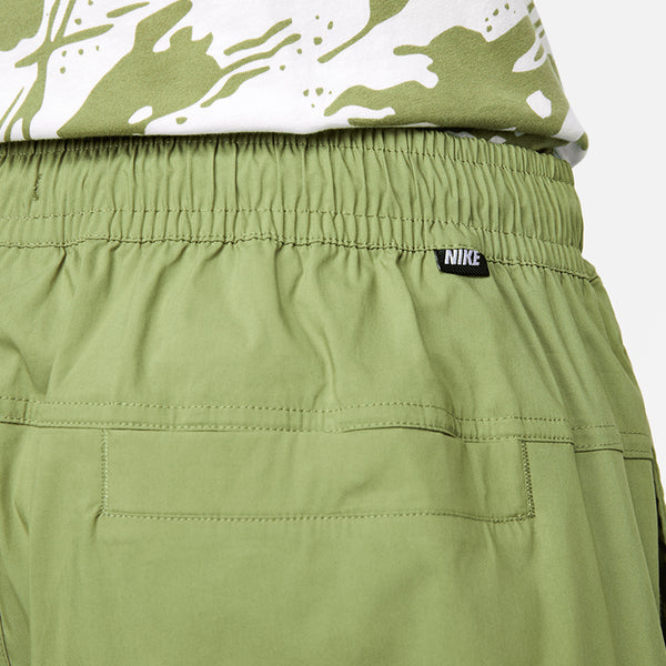 Nike Men's Sportswear Sport Essentials Woven Unlined Utility Shorts