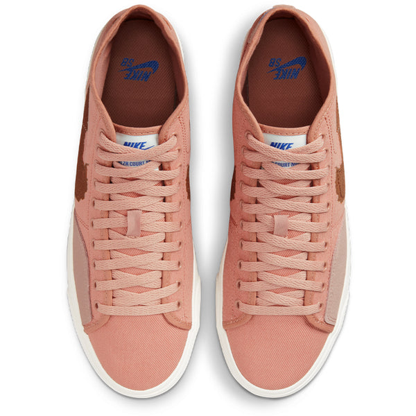 Nike Men's SB Blazer Court Mid Premium Skate Shoes.