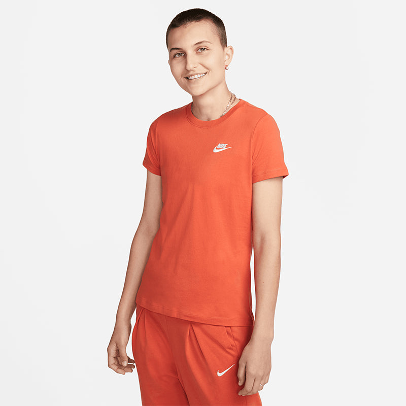 Nike Women's Sportswear Club T-Shirt