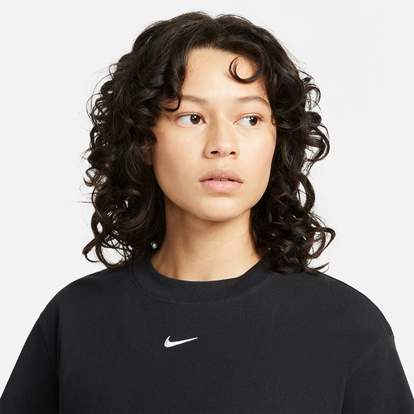Nike Women's Sportswear Essential T-Shirt