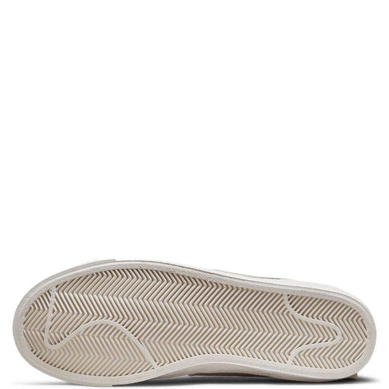 Nike Women's Blazer Low '77 Jumbo