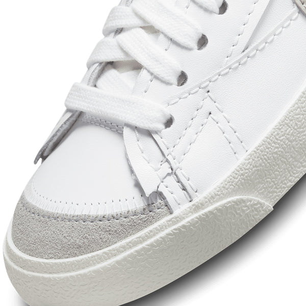 Nike Women's Blazer Low '77 Jumbo