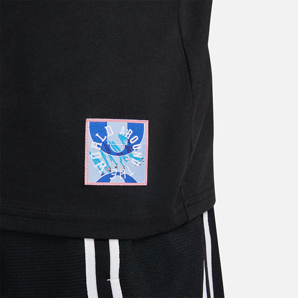 Nike Men's Basketball T-Shirt.