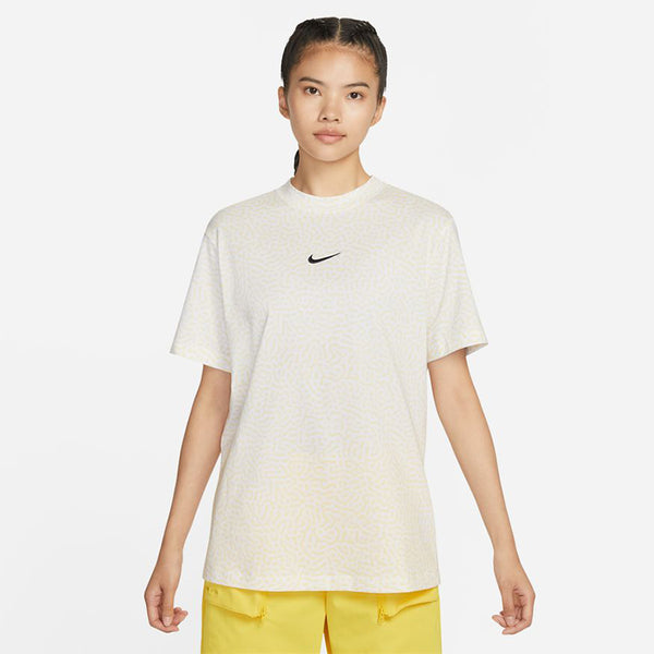Nike Women's Sportswear T-Shirt