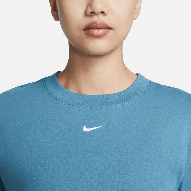 Nike Women's Sportswear Essential Short Sleeve T-Shirt Dress