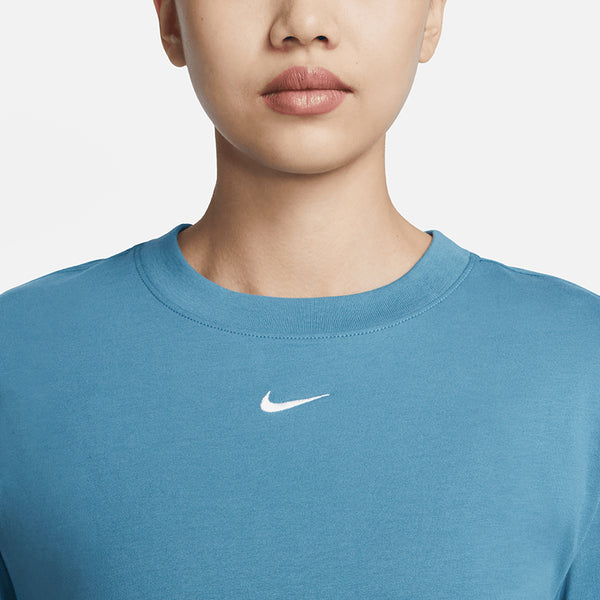 Nike Women's Sportswear Essential Short Sleeve T-Shirt Dress