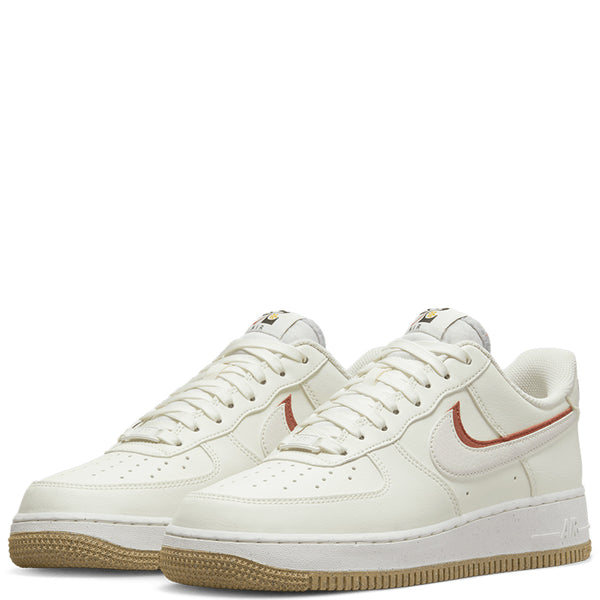 Nike Women's Air Force 1 '07 LX