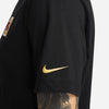 Nike Men's Sportswear Somos Familia T-Shirt