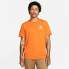 Nike Men's Sportswear Somos Familia T-Shirt