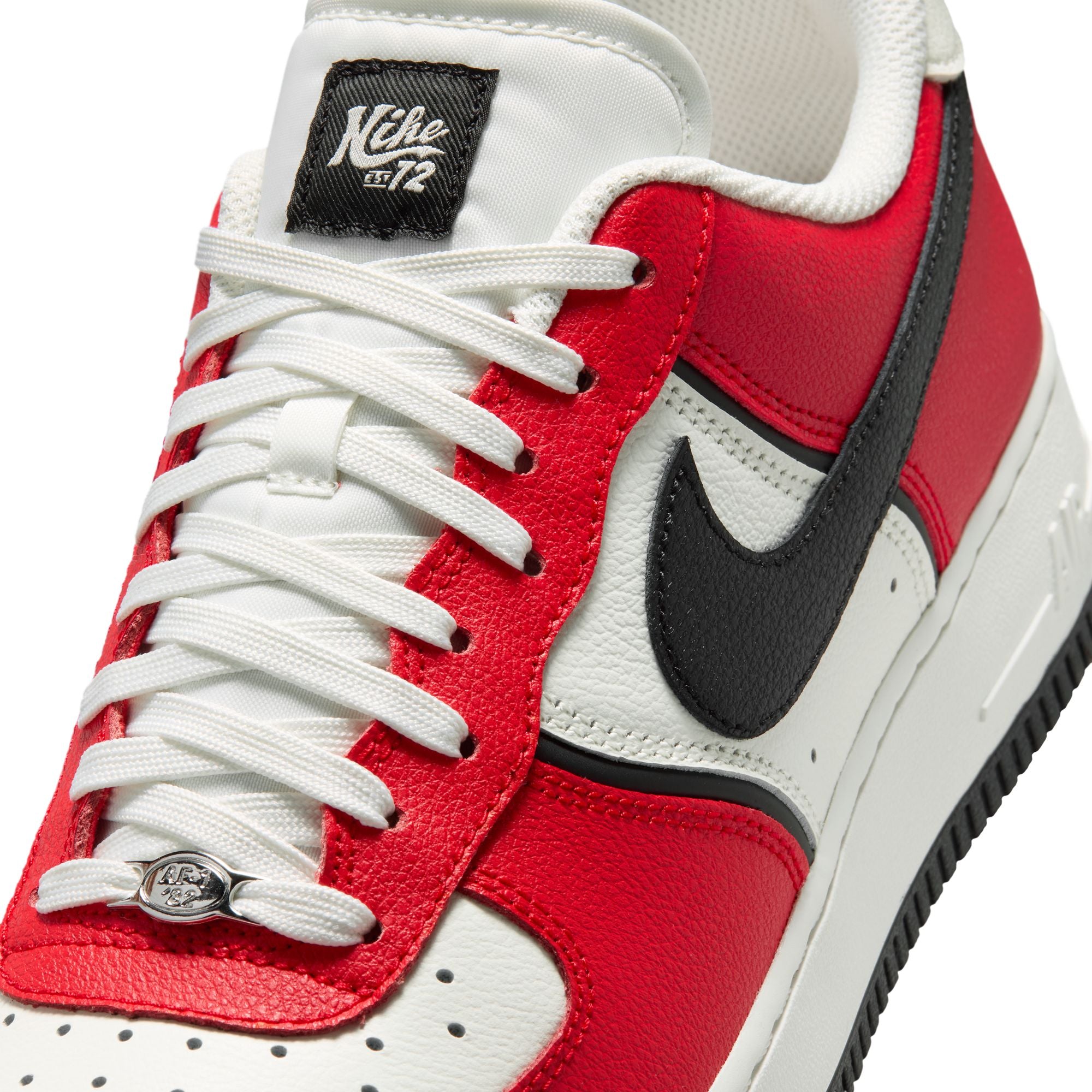 Nike Men's Air Force 1'07 LV8