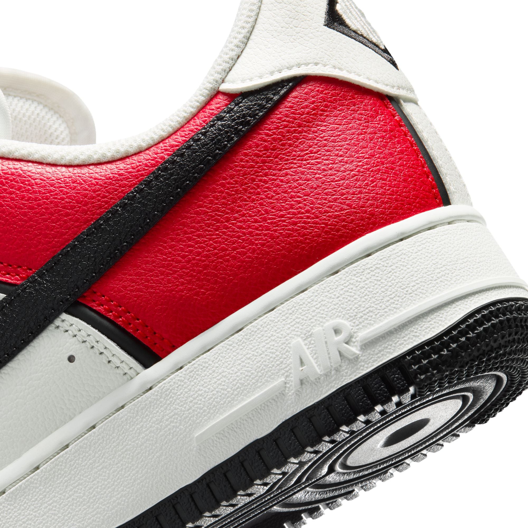 Nike Men's Air Force 1'07 LV8