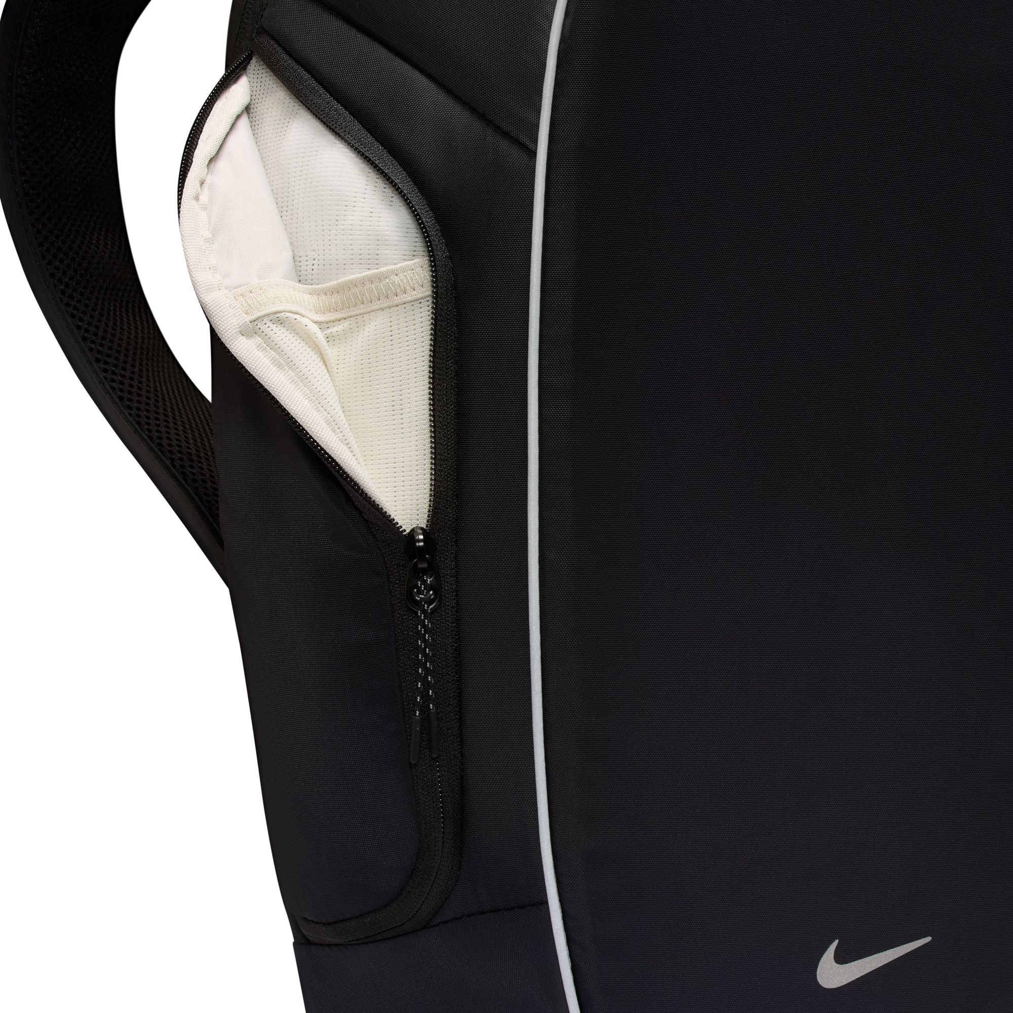 Nike Unisex Commute Backpack (25L)