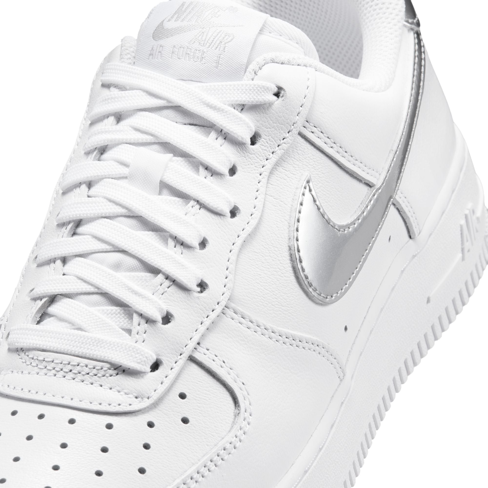 Nike Women's Air Force 1'07 SE
