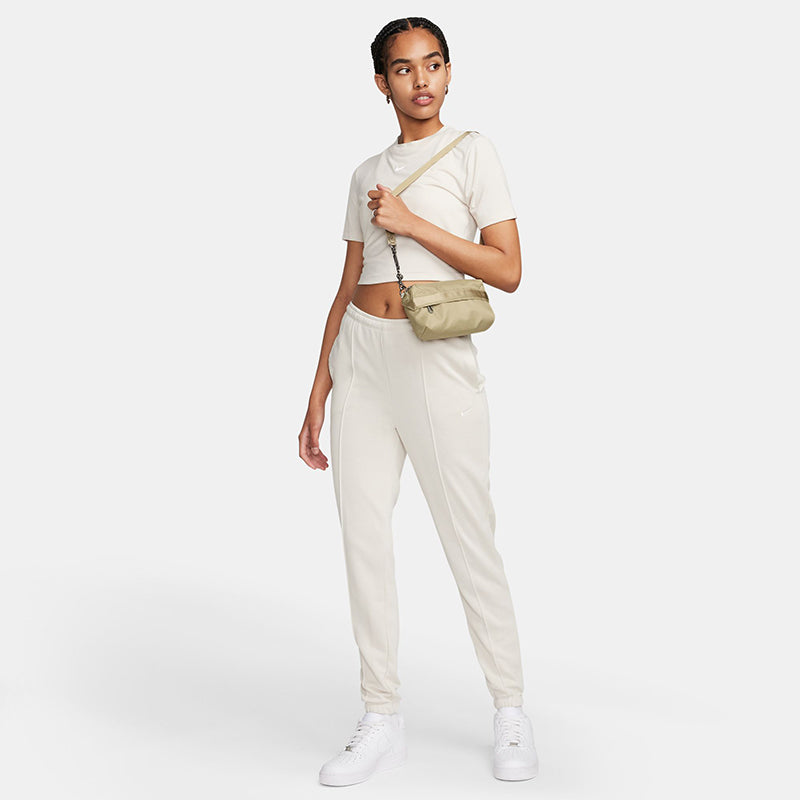 Nike Women's Futura Luxe Crossbody Bag (1L)
