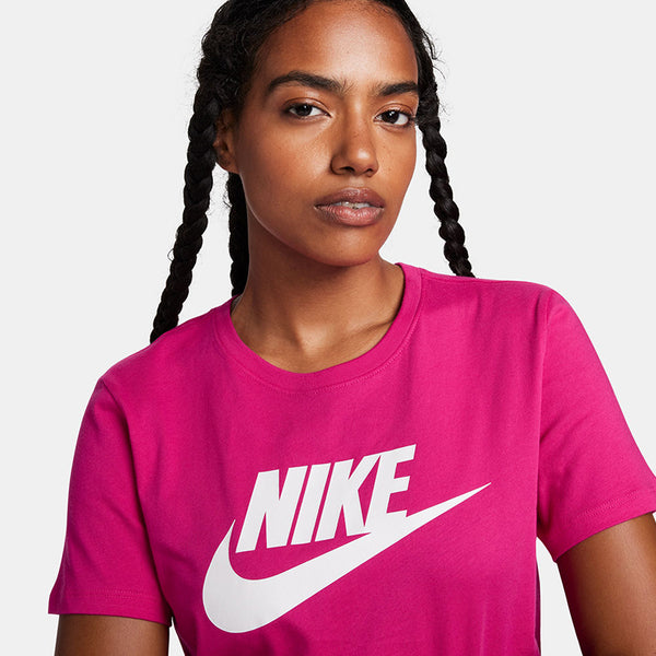Nike Women's Sportswear Essentials Logo T-Shirt