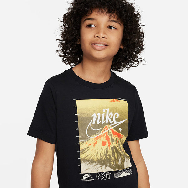 Nike Unisex Sportswear T-Shirt