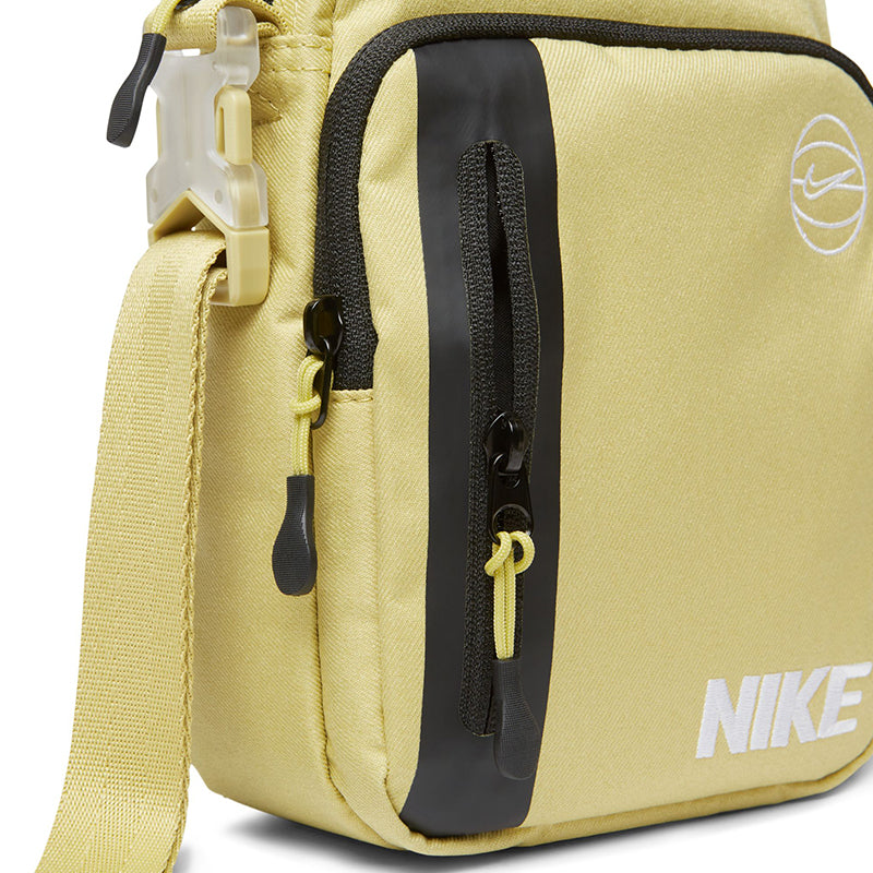 Nike Unisex Elemental Premium Basketball Crossbody Bag (4L)