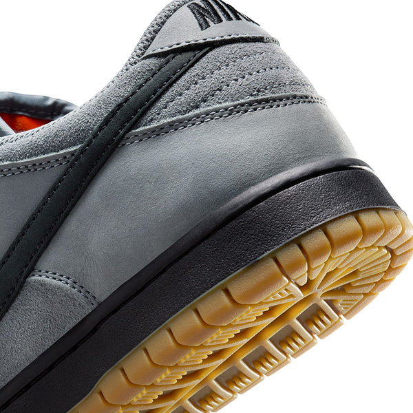 Nike Men's SB Dunk Low Pro Skate Shoes