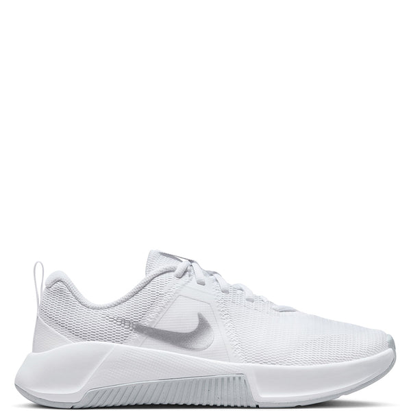 Half price nike trainers sales