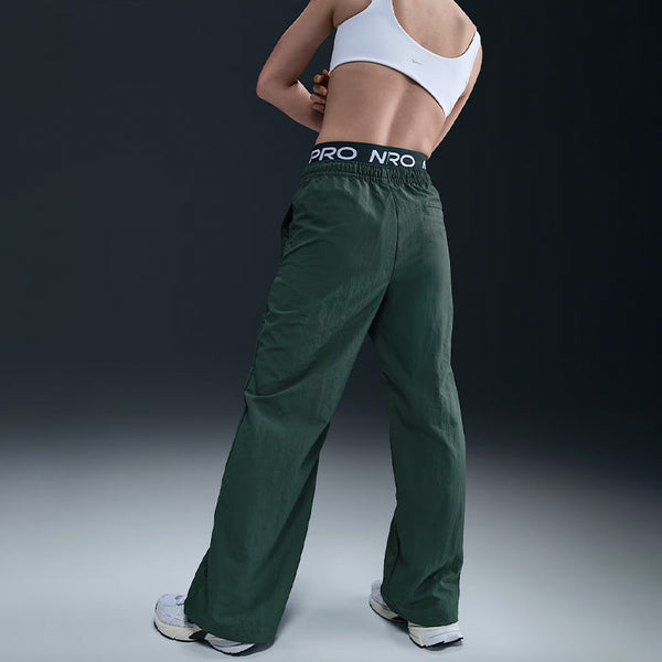 Nike Women's Sportswear Everything Wovens Mid-Rise Open-Hem Pants