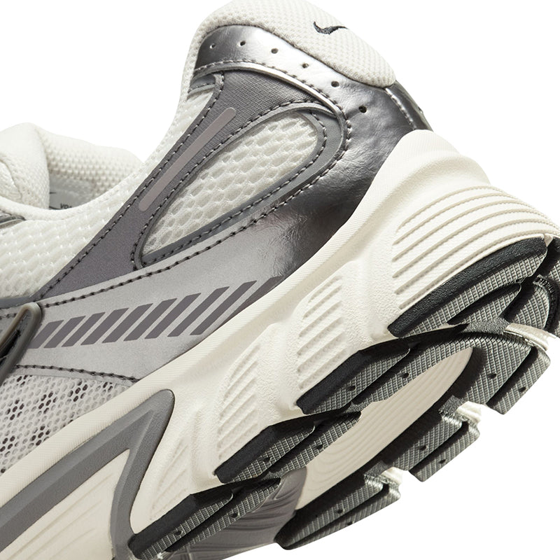 Nike Men's V5 RNR