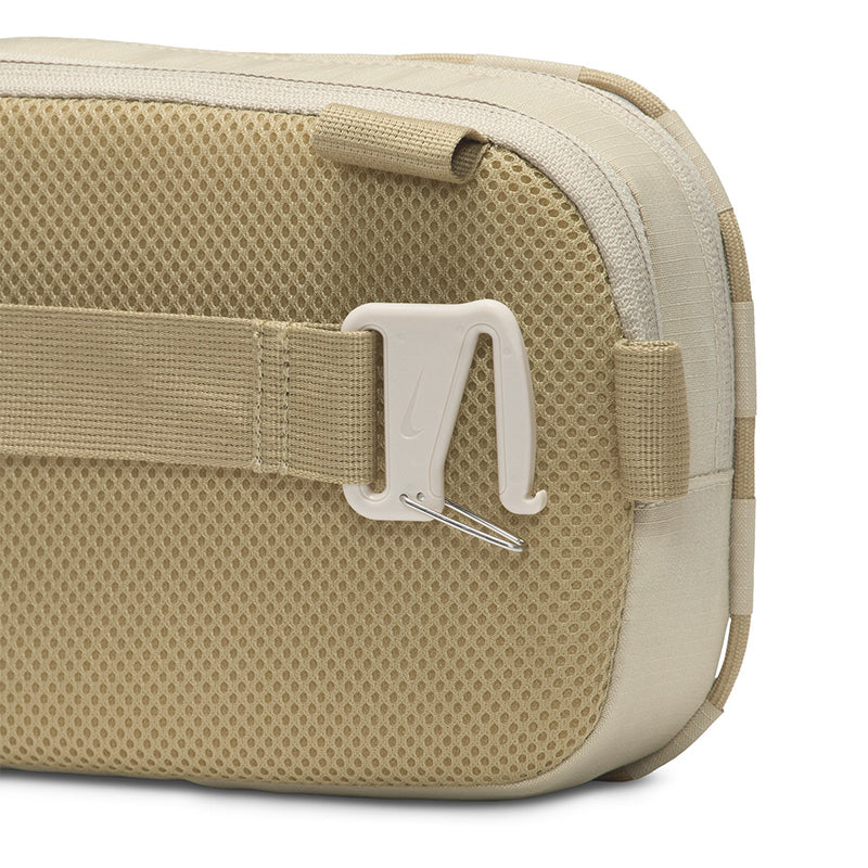 Nike Unisex Hayward Patrol Crossbody Bag (4L)