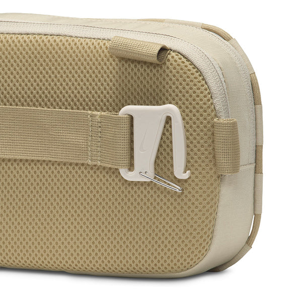 Nike Unisex Hayward Patrol Crossbody Bag (4L)