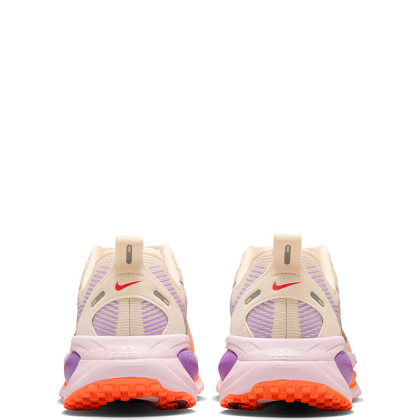 Nike Women's Vomero 18