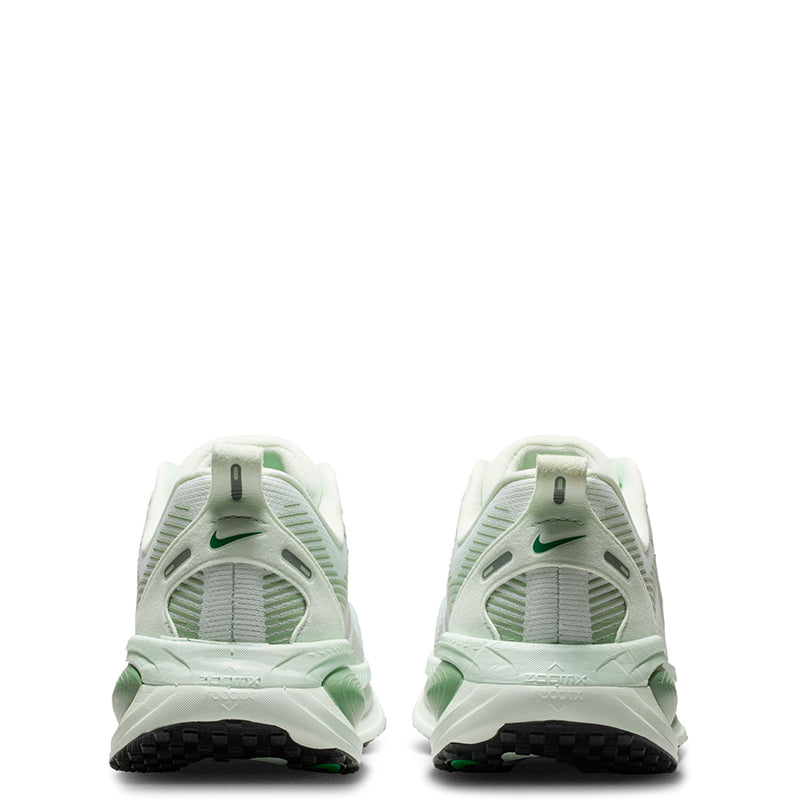 Nike Women's Vomero 18