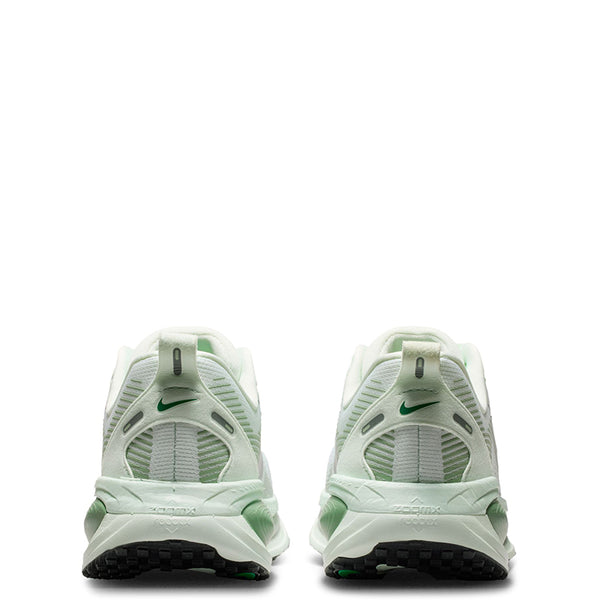 Nike Women's Vomero 18