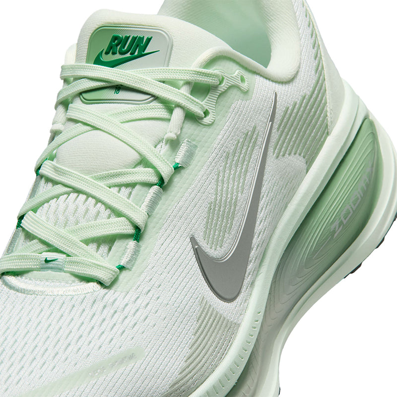 Nike Women's Vomero 18