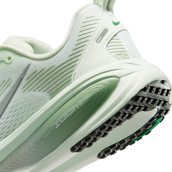 Nike Women's Vomero 18