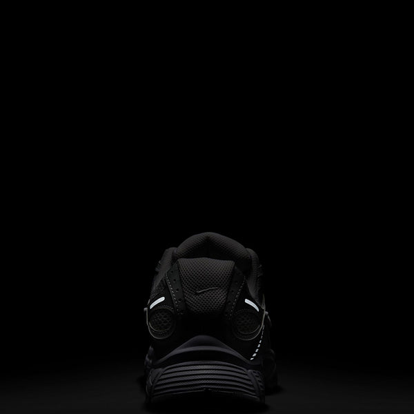 Nike Women's V5 RNR (Reflective Accents)