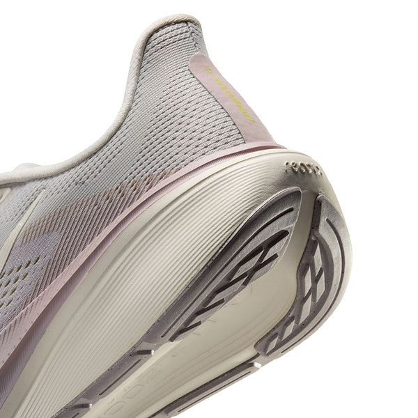 Nike Women's Pegasus 42