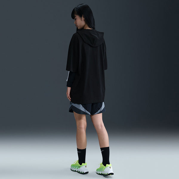 Nike Women's Oversized Graphic T-Shirt