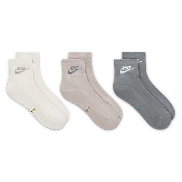 Nike Unisex Everyday Elevated Ankle Socks (3 Pairs)