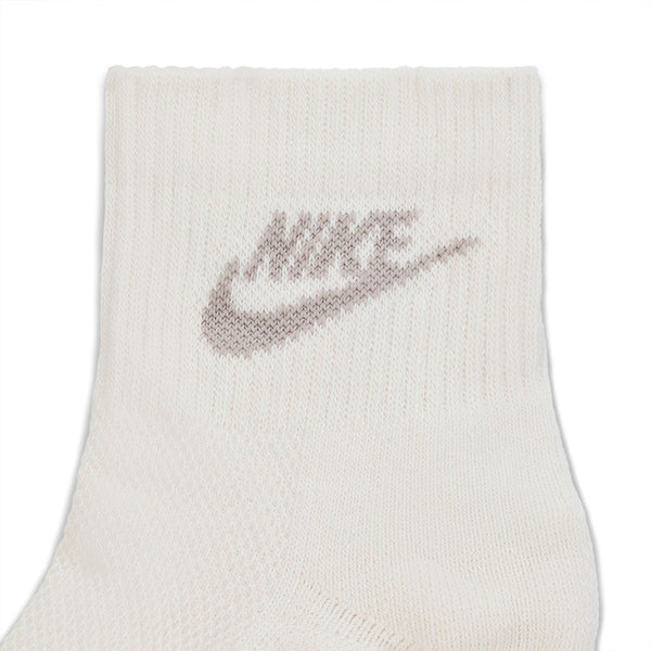 Nike Unisex Everyday Elevated Ankle Socks (3 Pairs)